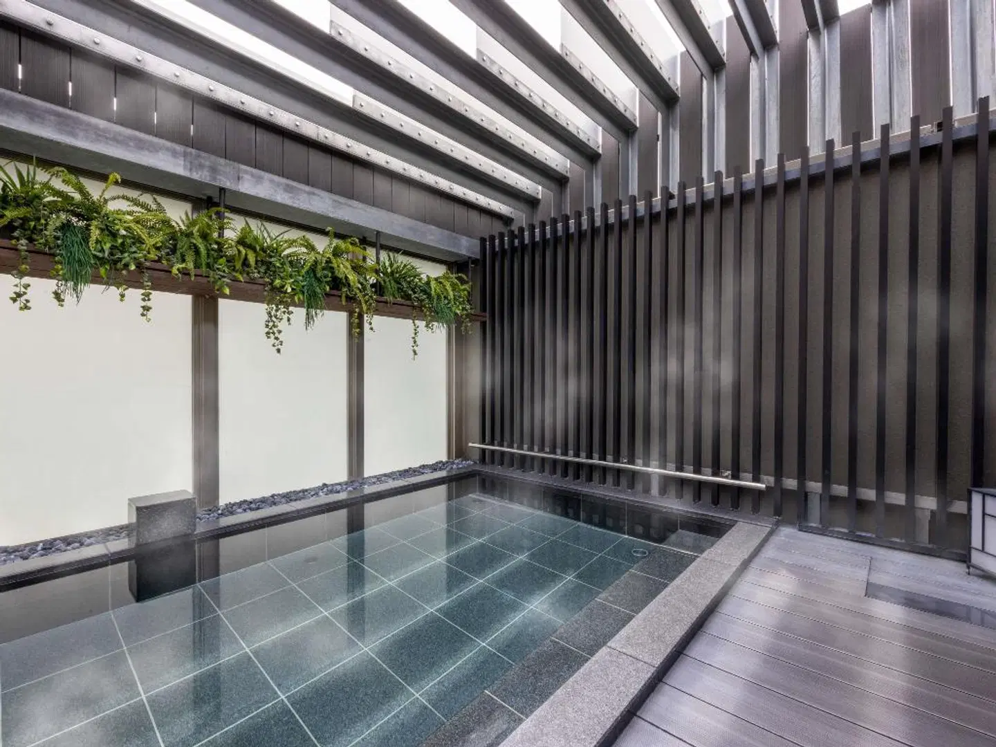 ibis Styles Tokyo Ginza East Hallenbad