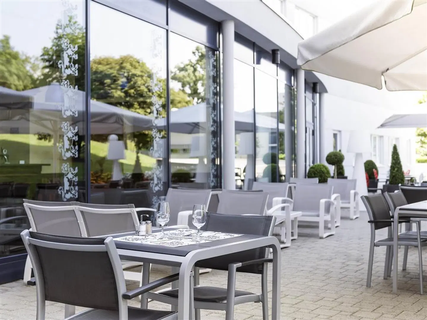 Novotel Suites Geneve Aeroport Hotel Terrasse