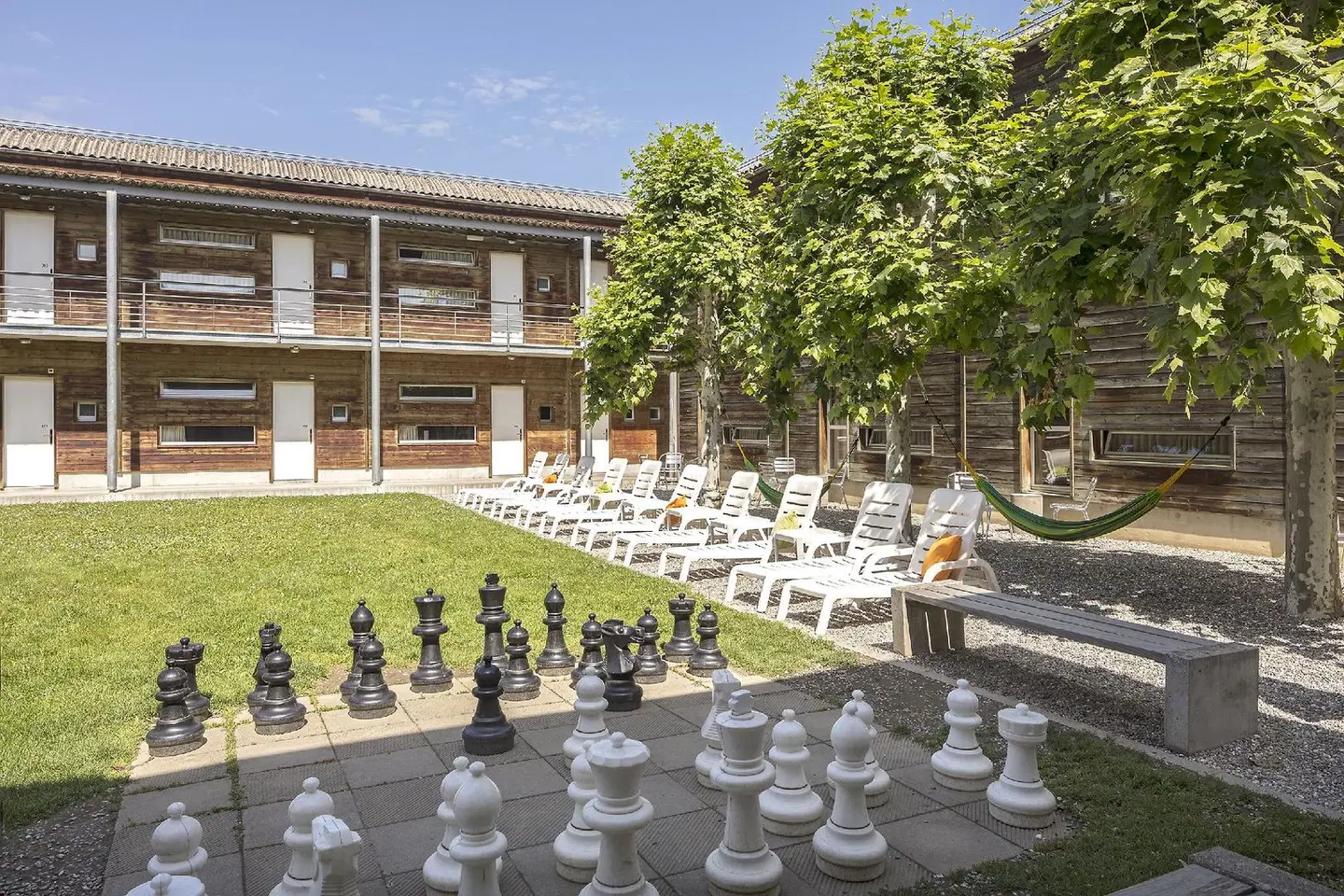 Jeunotel Lausanne Terrasse