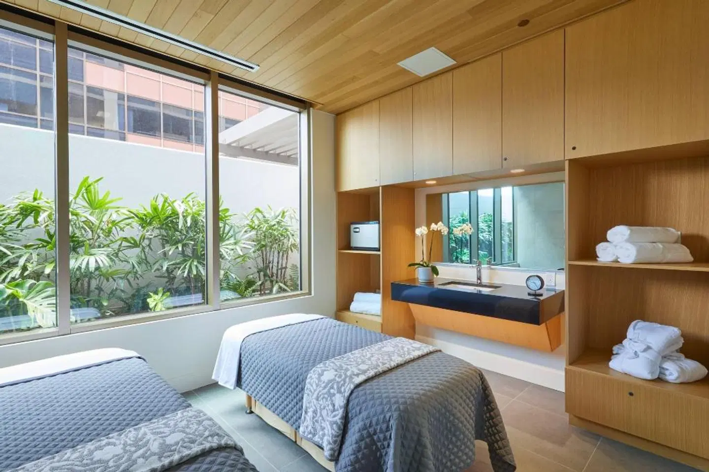 Renaissance Honolulu Hotel & Spa ROOM_EXAMPLE
