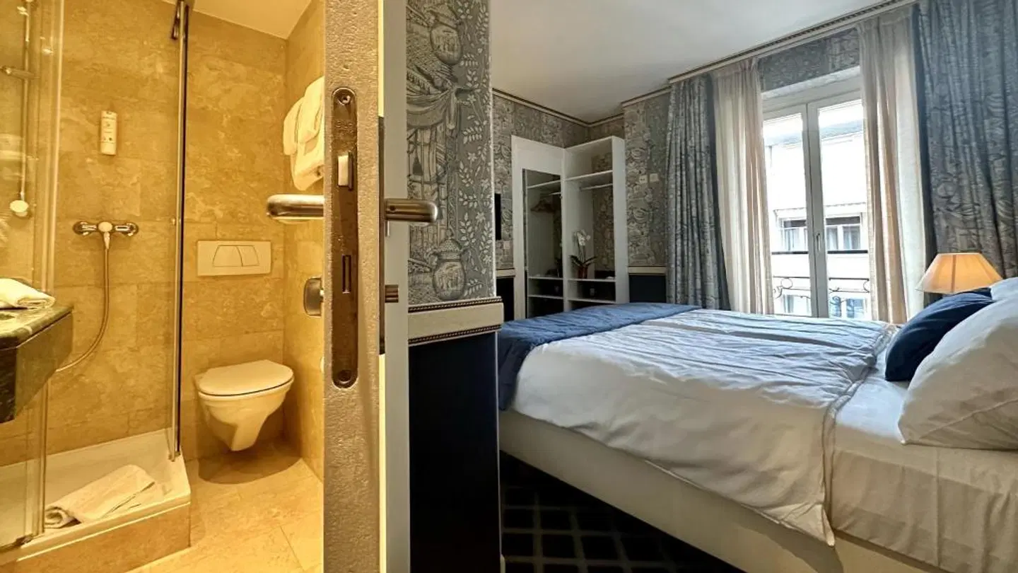 Carlton ROOM_EXAMPLE