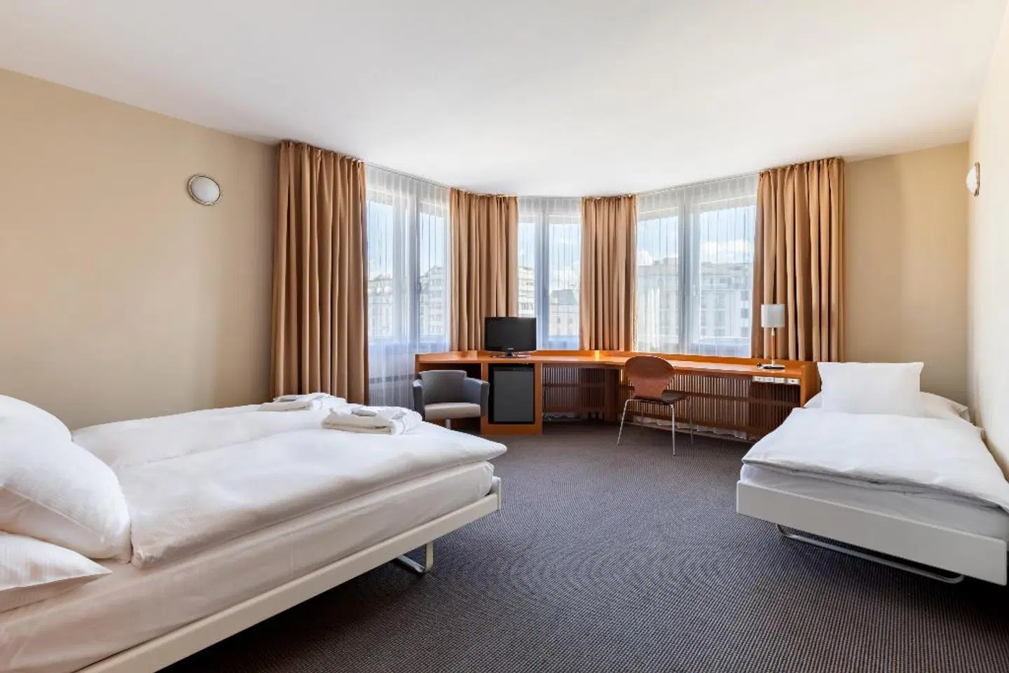 Cornavin ROOM_EXAMPLE