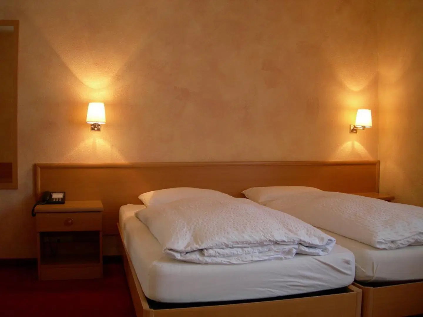 Crystal ROOM_EXAMPLE