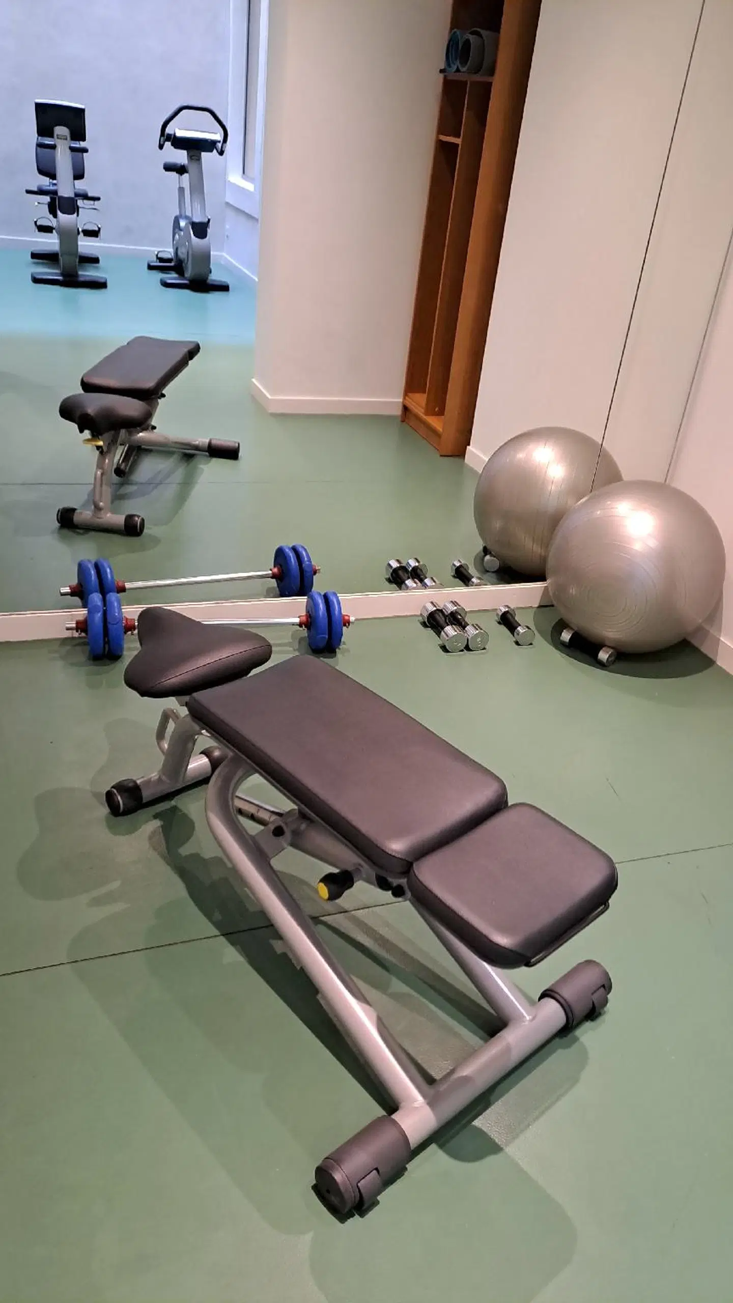 International & Terminus SPORTS_AND_LEISURE