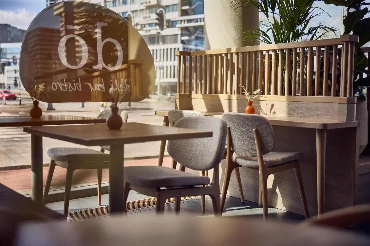 DoubleTree by Hilton Rotterdam Centre LOUNGE_LOBBY