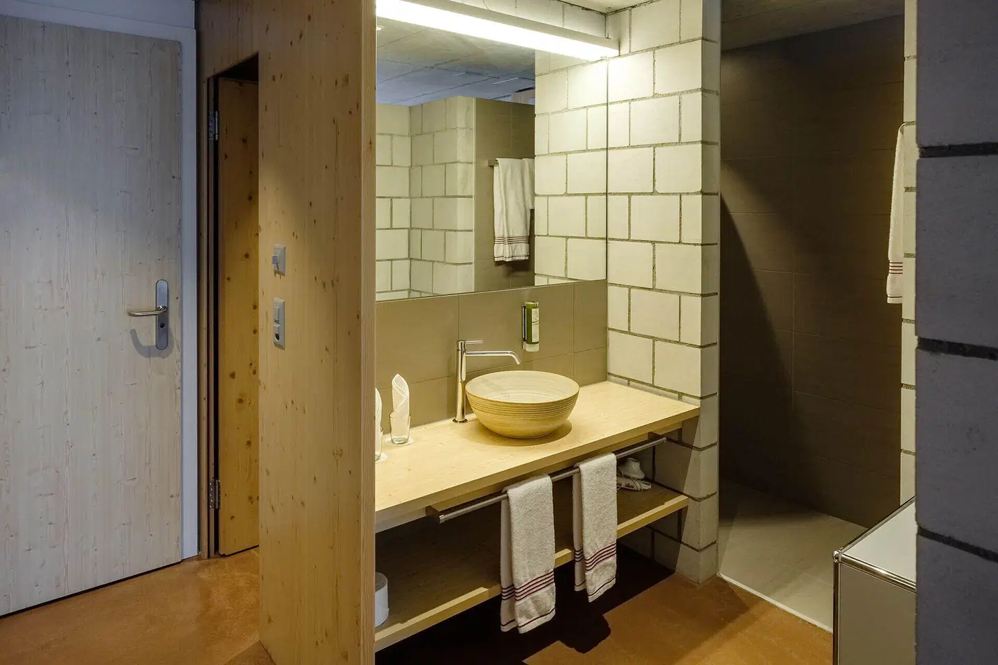 Hotel Seaside ABZ Spiez Badezimmer