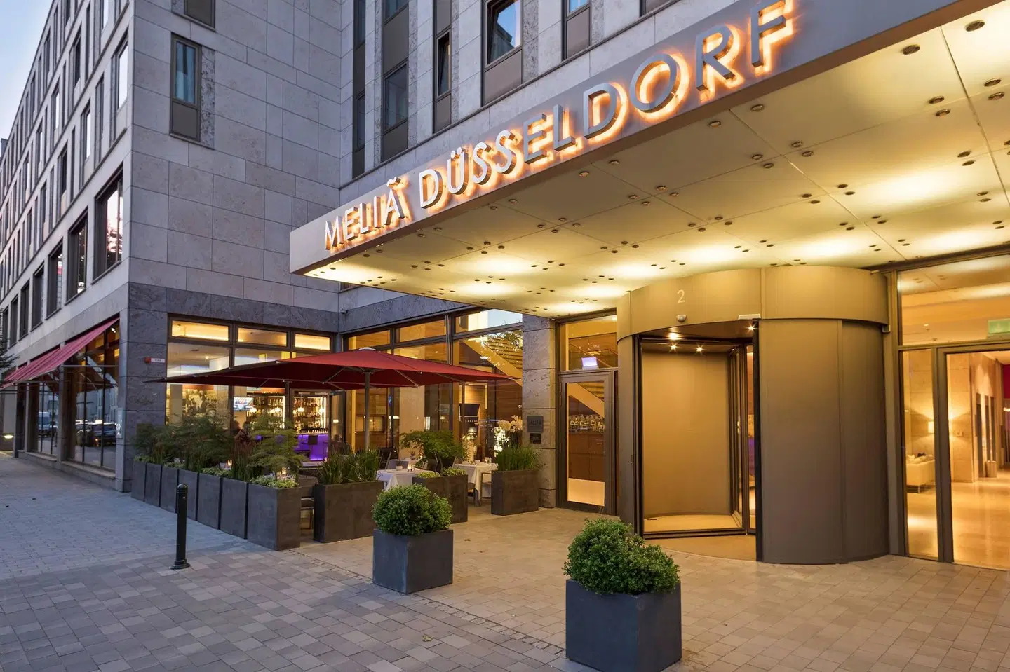 Meliá Düsseldorf EXTERIOR