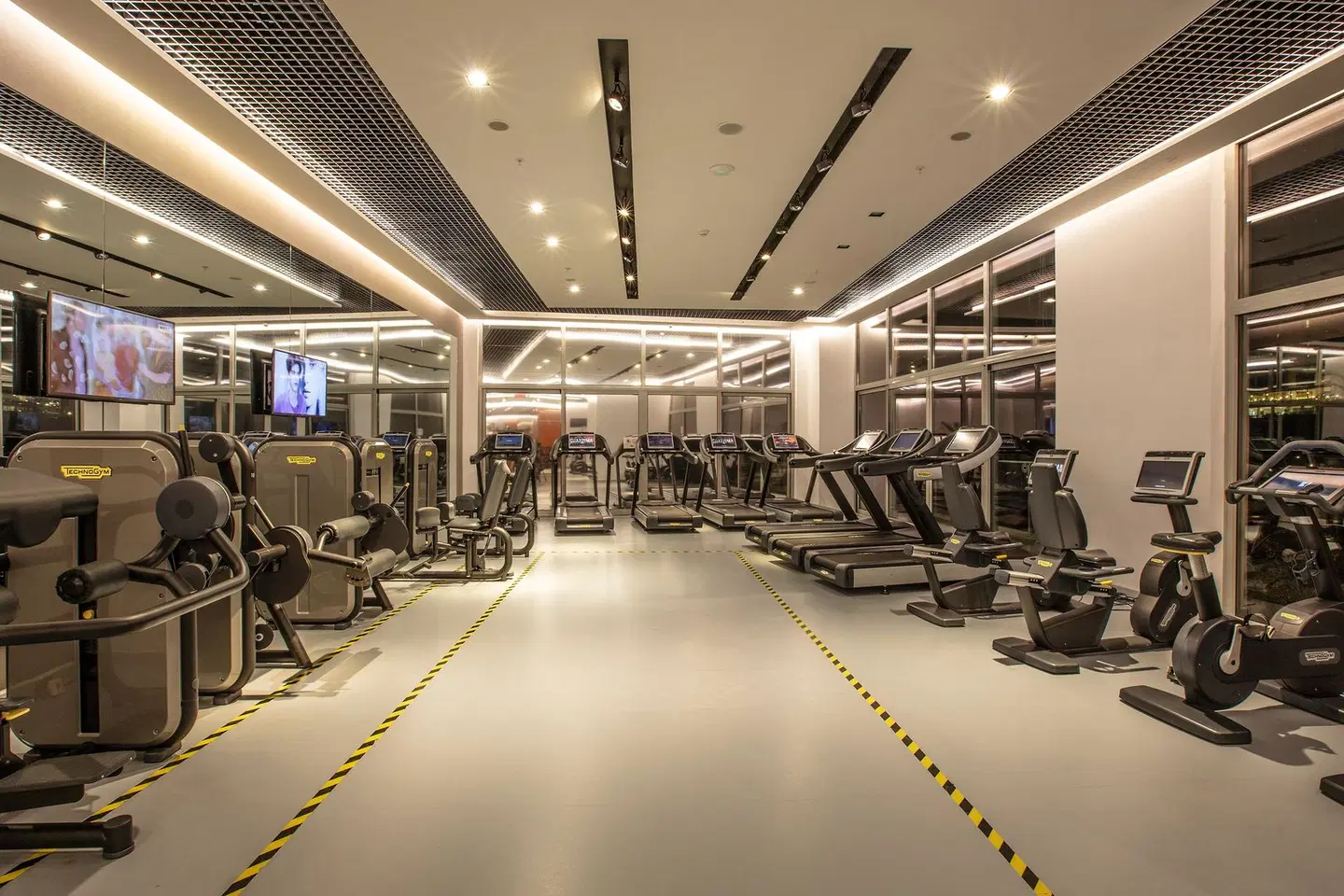 Charisma Deluxe Hotel SPORTS_AND_LEISURE