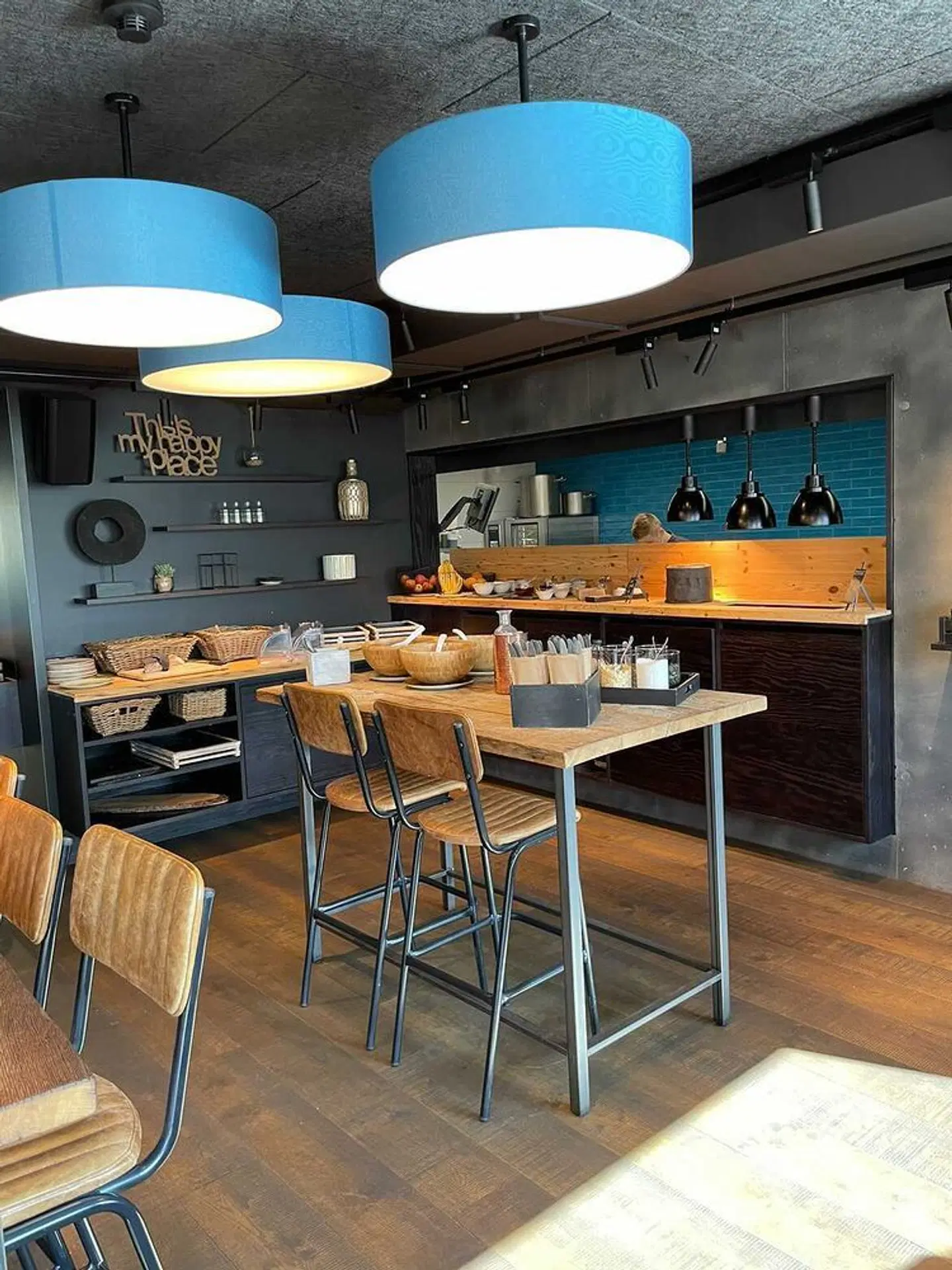 Alpenrose Adelboden Guest House Bar