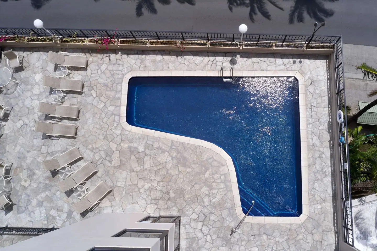 Aqua Palms Waikiki OUTDOOR_POOL