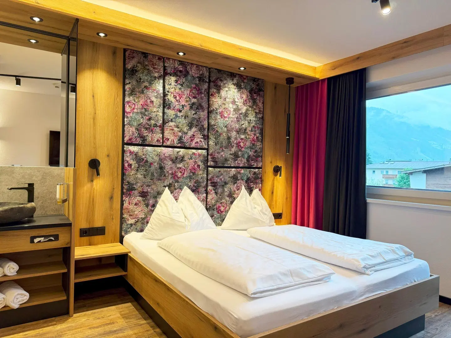 first mountain Hotel Zillertal ROOM_EXAMPLE