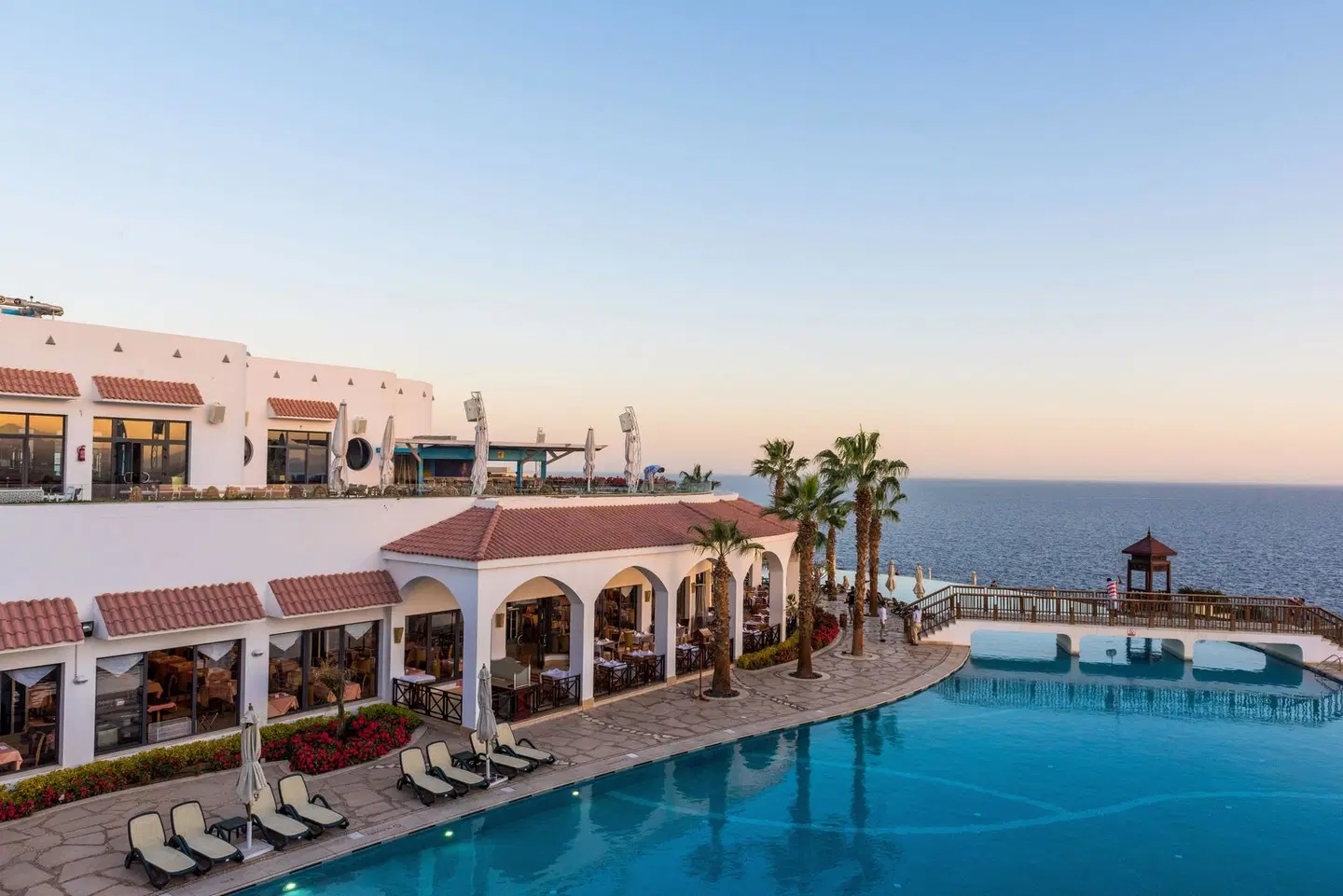 Reef Oasis Blue Bay Resort & Spa OUTDOOR_POOL