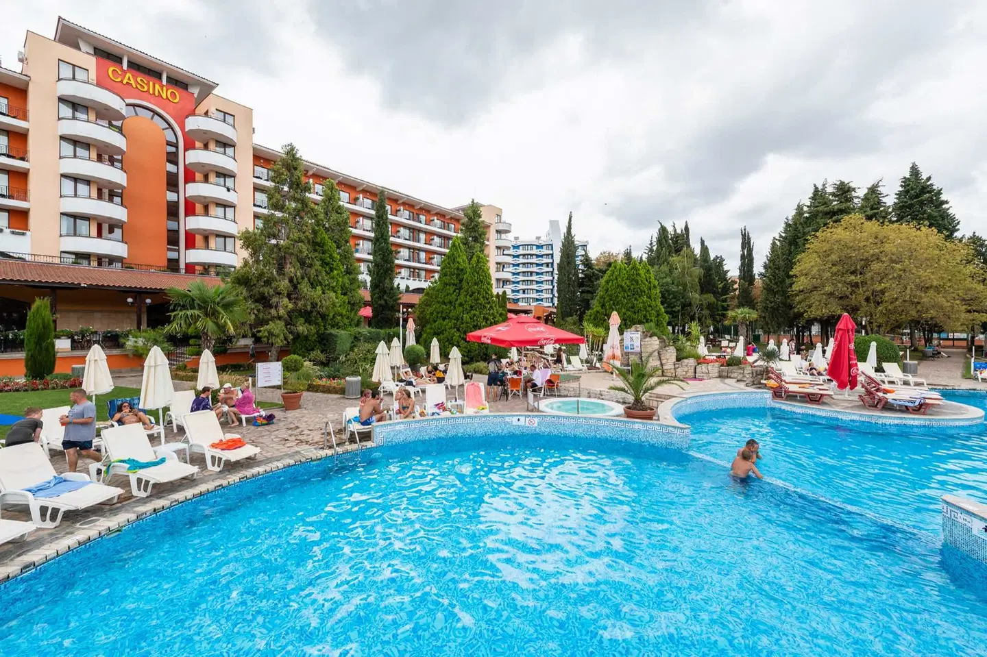 Hrizantema OUTDOOR_POOL