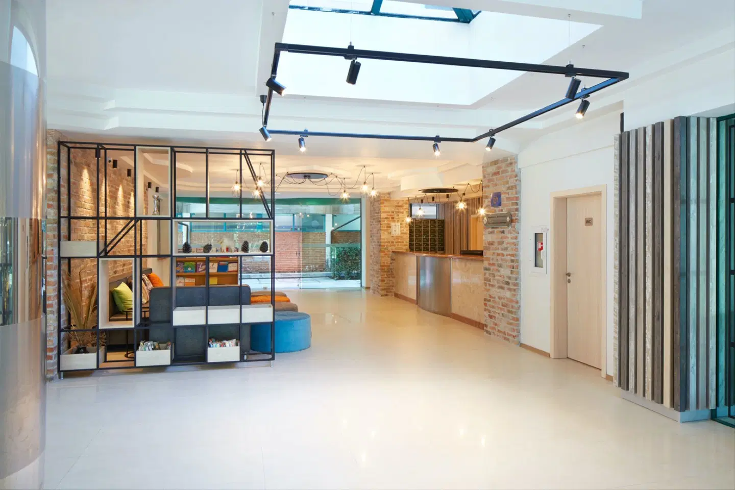 Aktinia LOUNGE_LOBBY