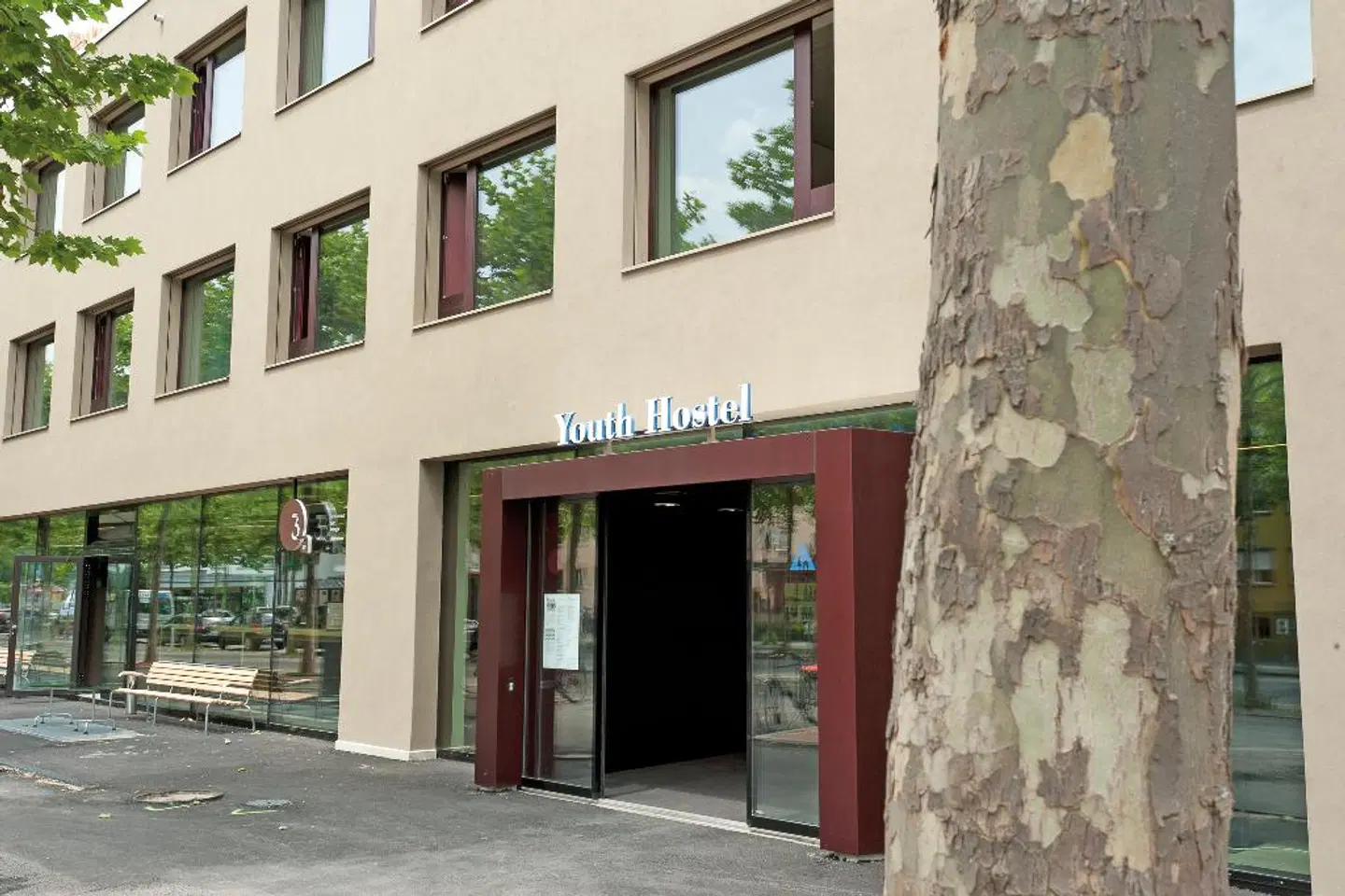 Youth Hostel Interlaken EXTERIOR