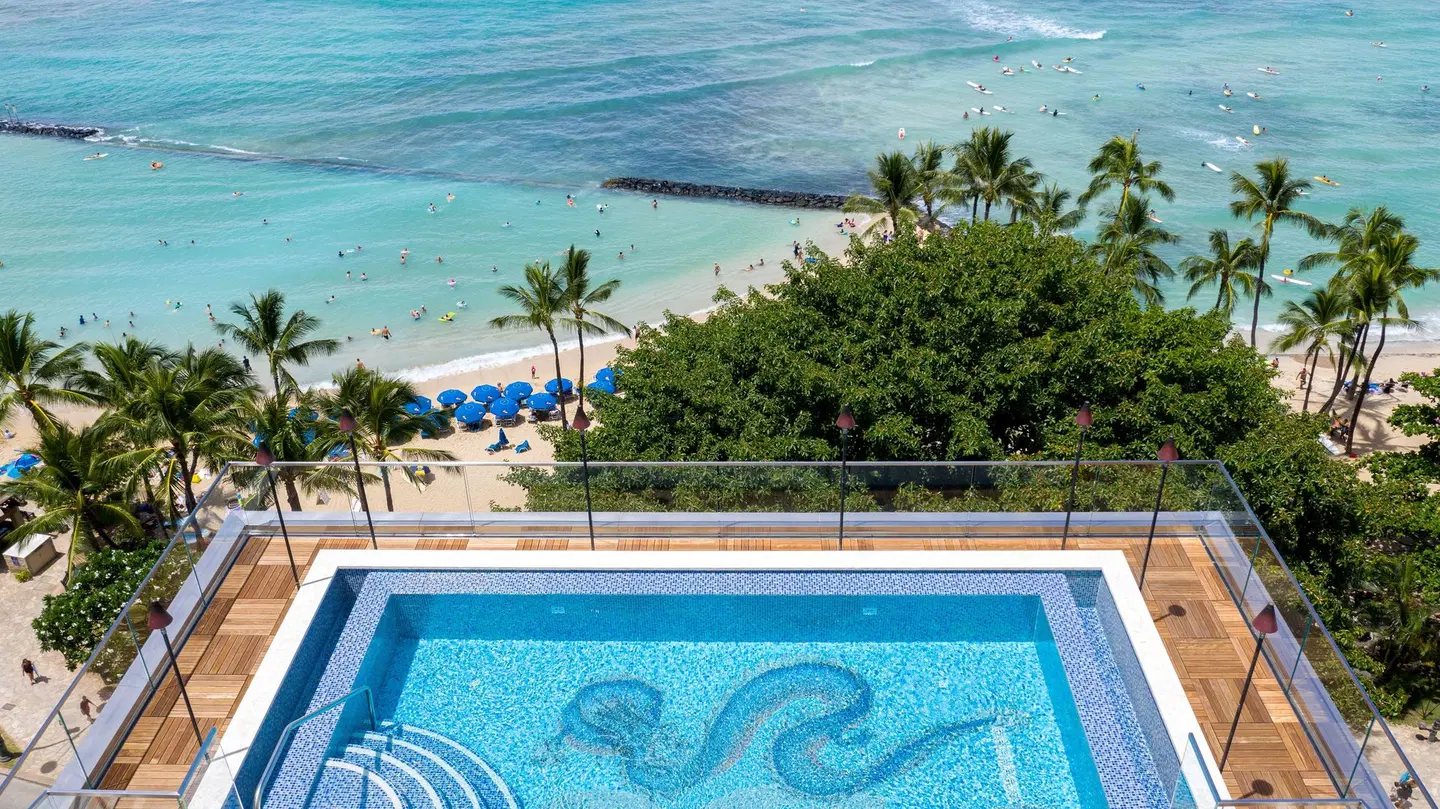 ESPACIO The Jewel of Waikiki OUTDOOR_POOL