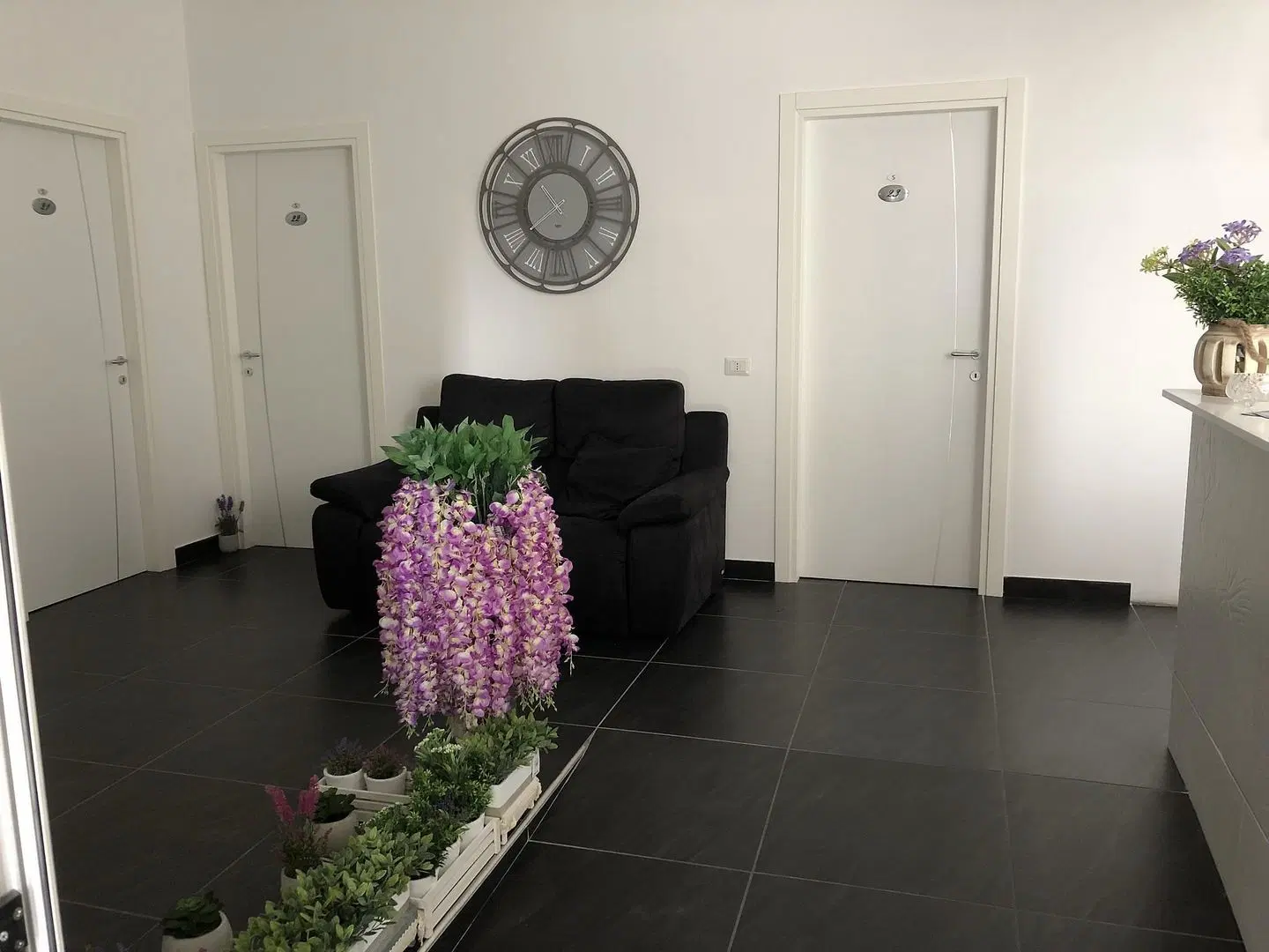 Napoli Garibaldi Square ROOM_EXAMPLE