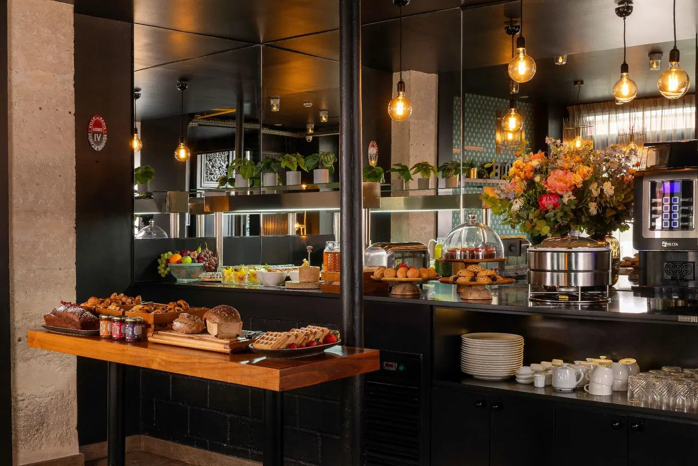 Maxim Folies Restaurant