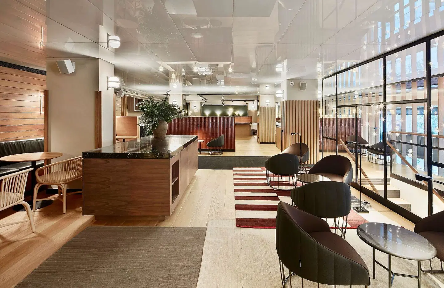 Alexandra Barcelona, Curio Collection by Hilton LOUNGE_LOBBY