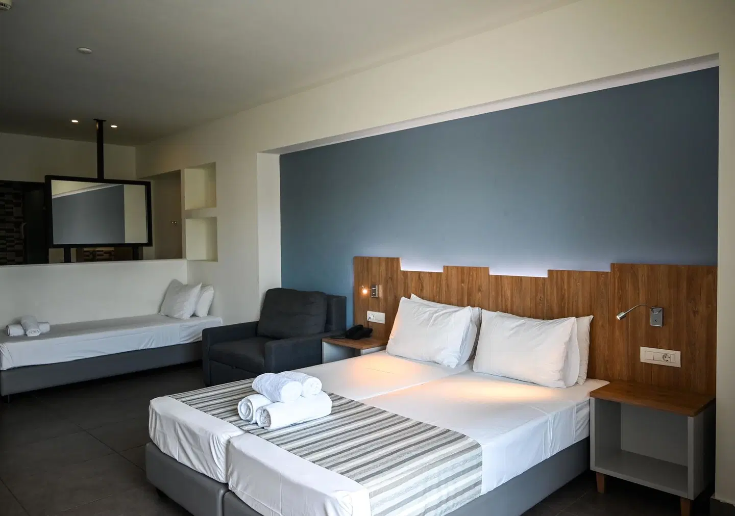 Pollis Hotel ROOM_EXAMPLE