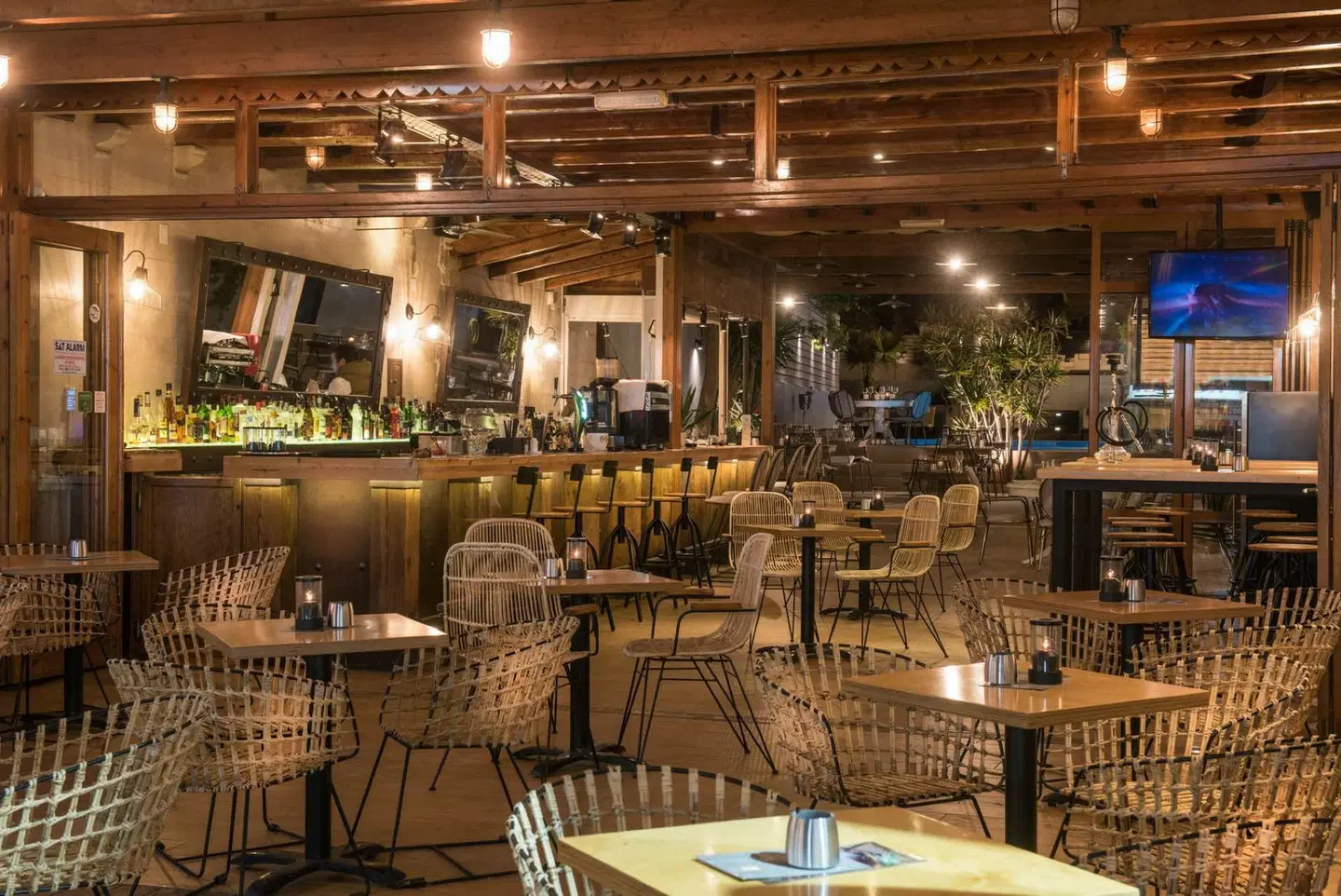 Indigo Suites Collection Bar