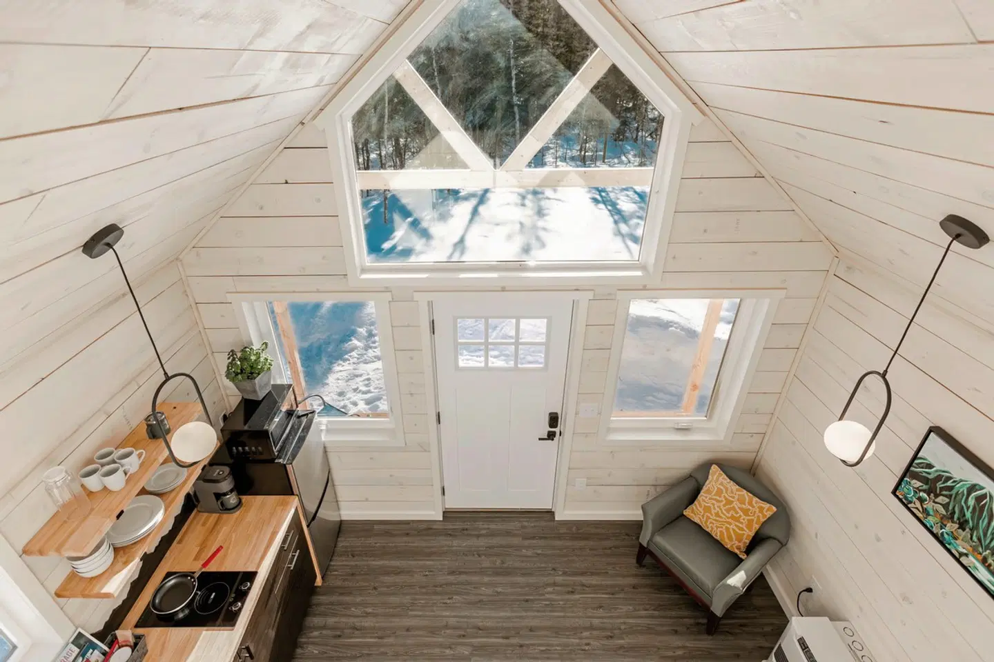 BlueWater BaseCamp LOUNGE_LOBBY