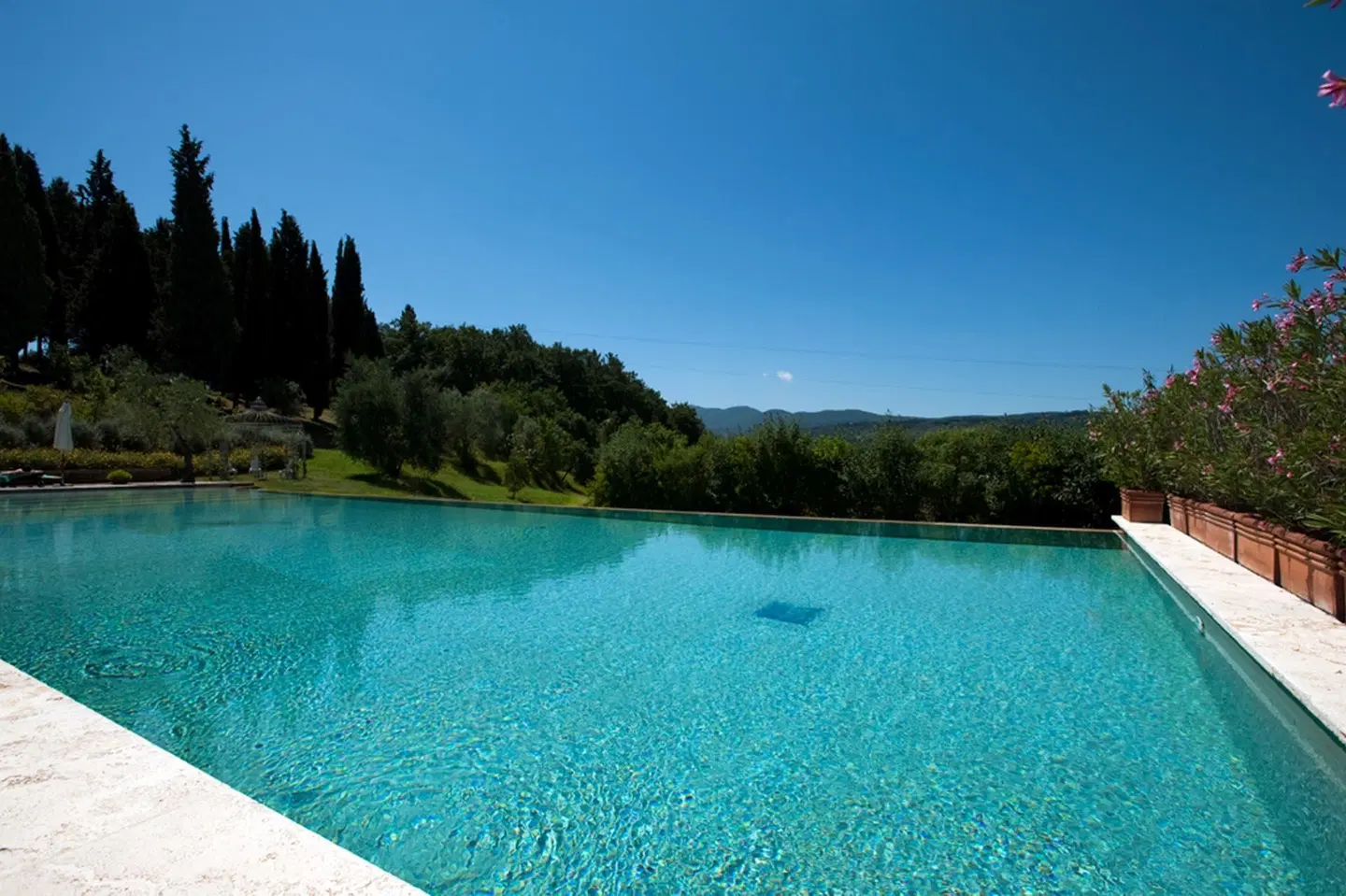 Villa il Patriarca OUTDOOR_POOL