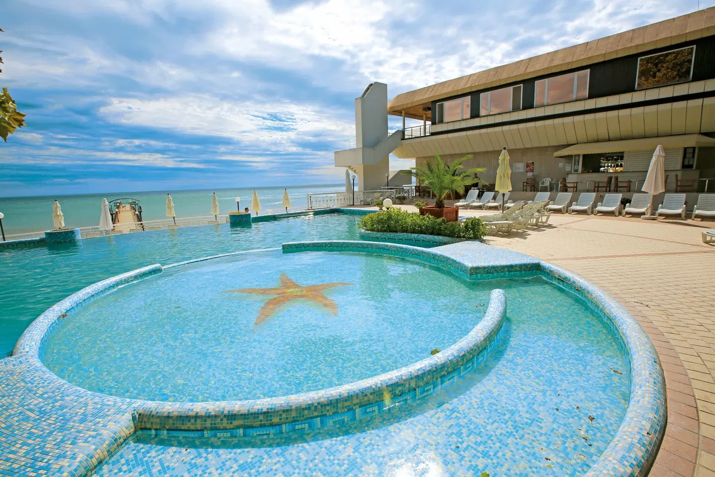 Sunny Day Marina Beach OUTDOOR_POOL