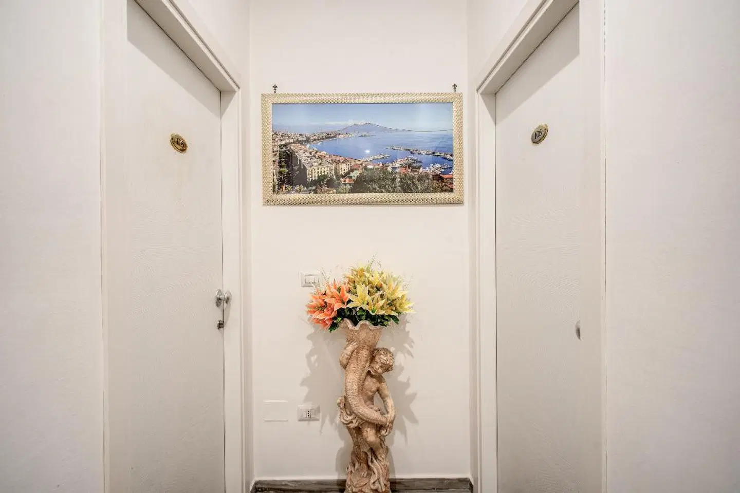 Napoli's Gold LOUNGE_LOBBY