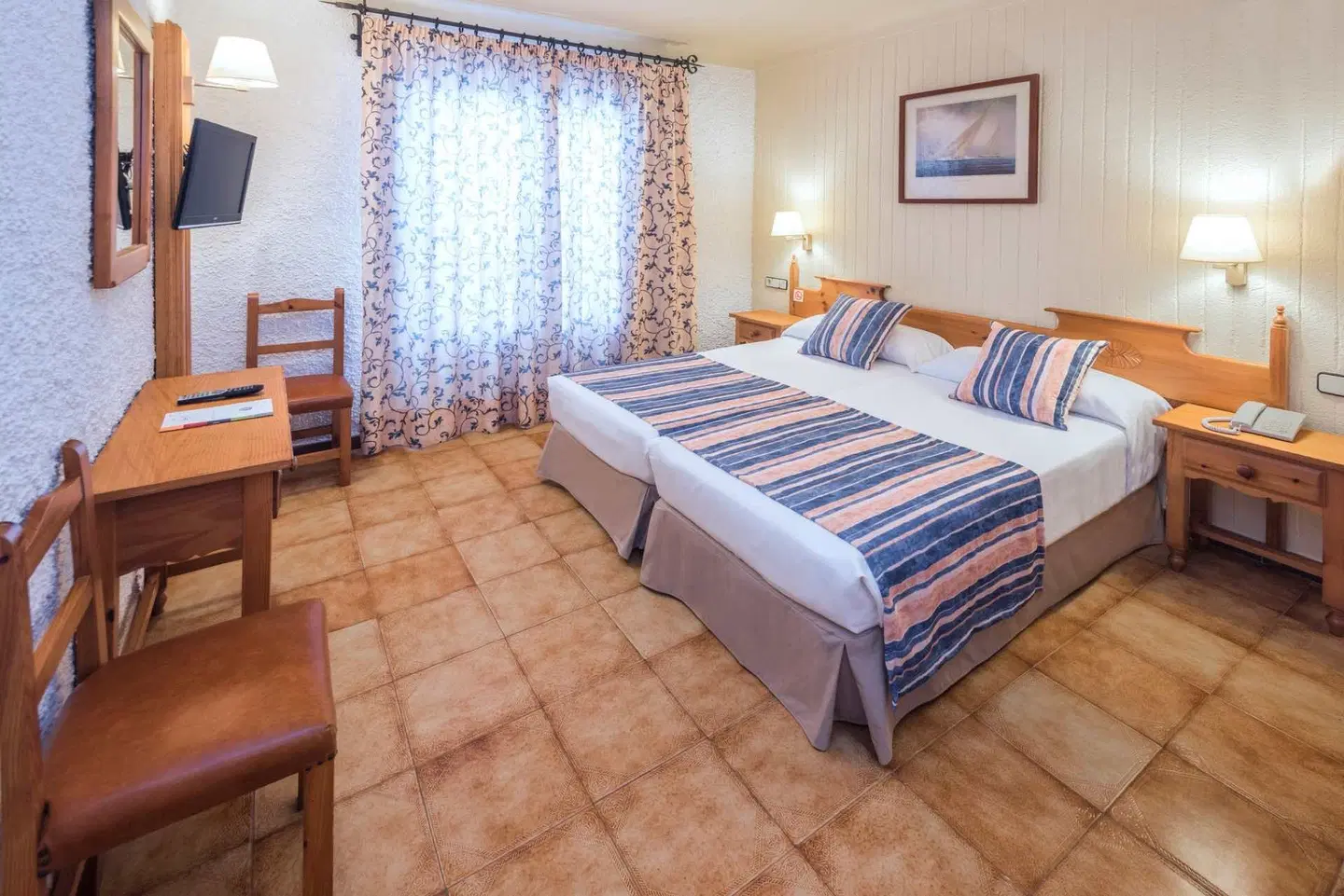 GHT Neptuno ROOM_EXAMPLE