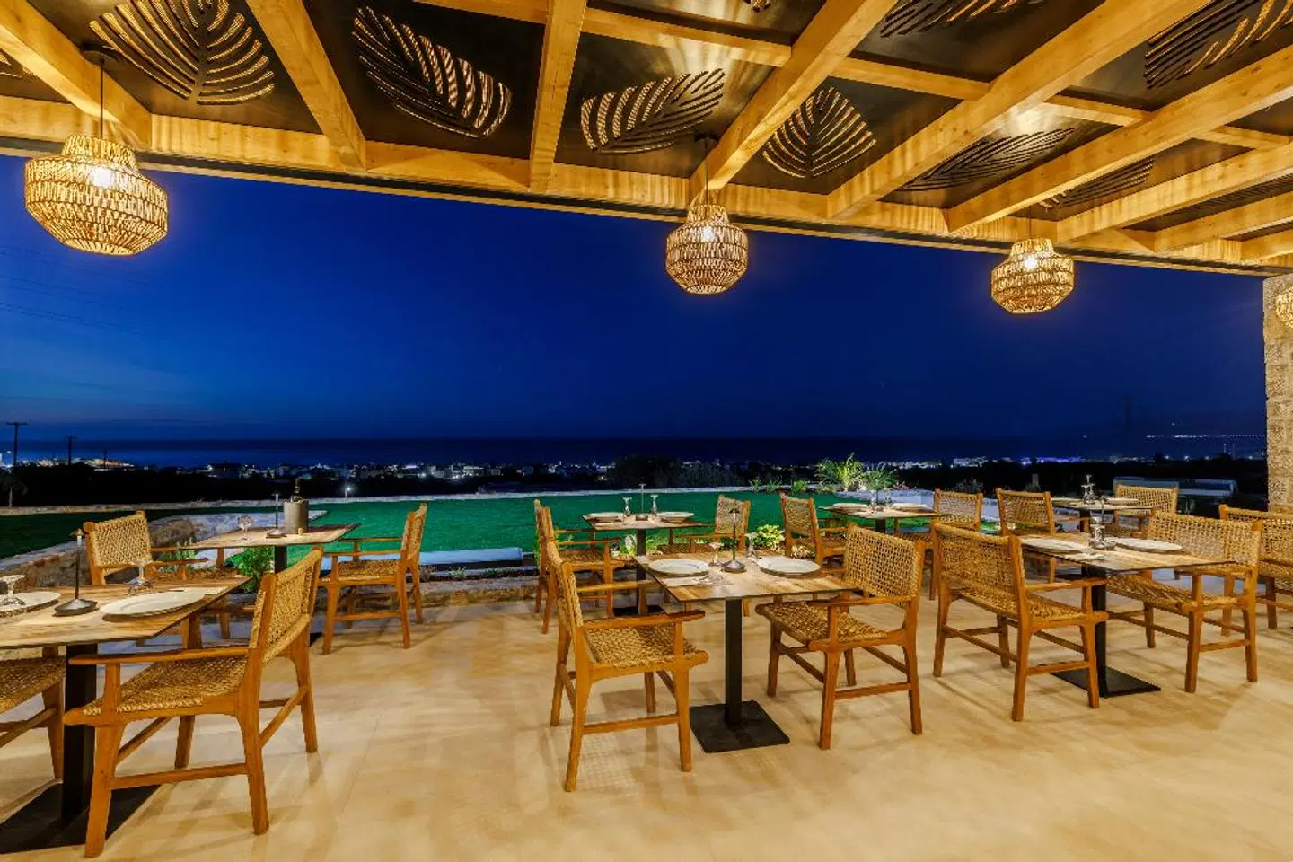 Deos Luxury Suites Restaurant