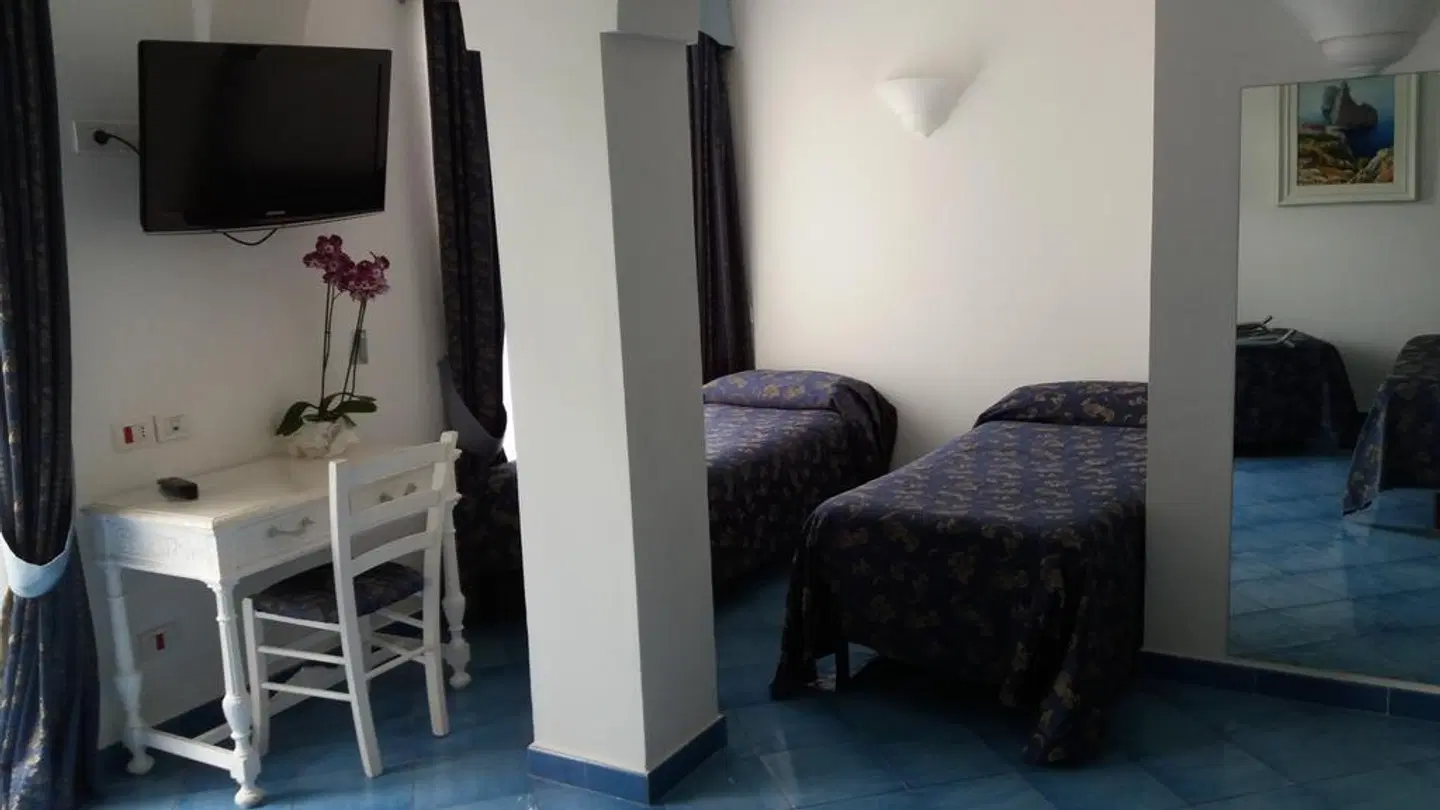 Bussola ROOM_EXAMPLE