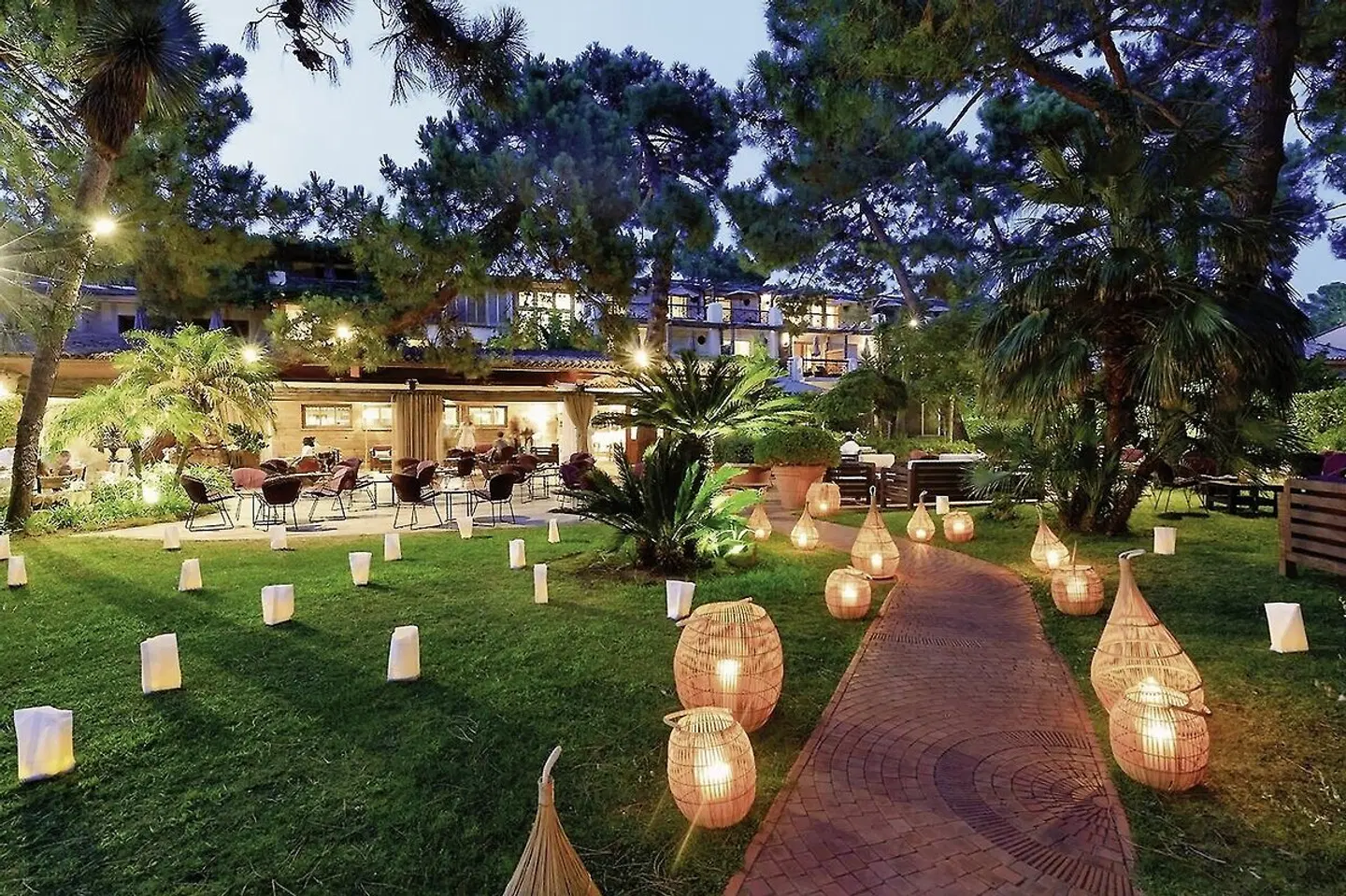 Grand Hotel Cala Rossa Garten