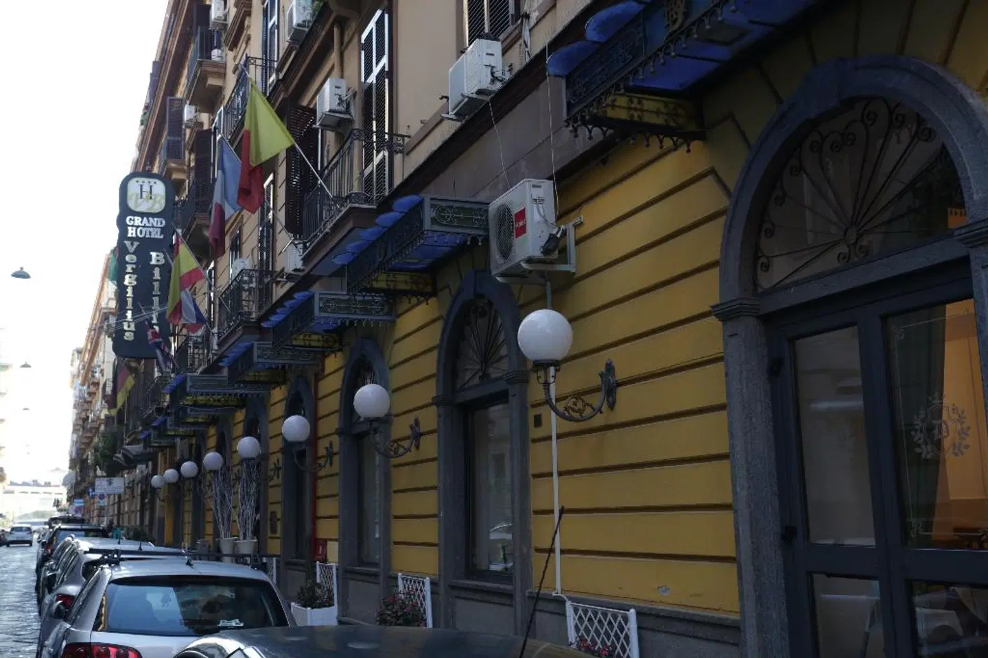 Vergilius Billia EXTERIOR