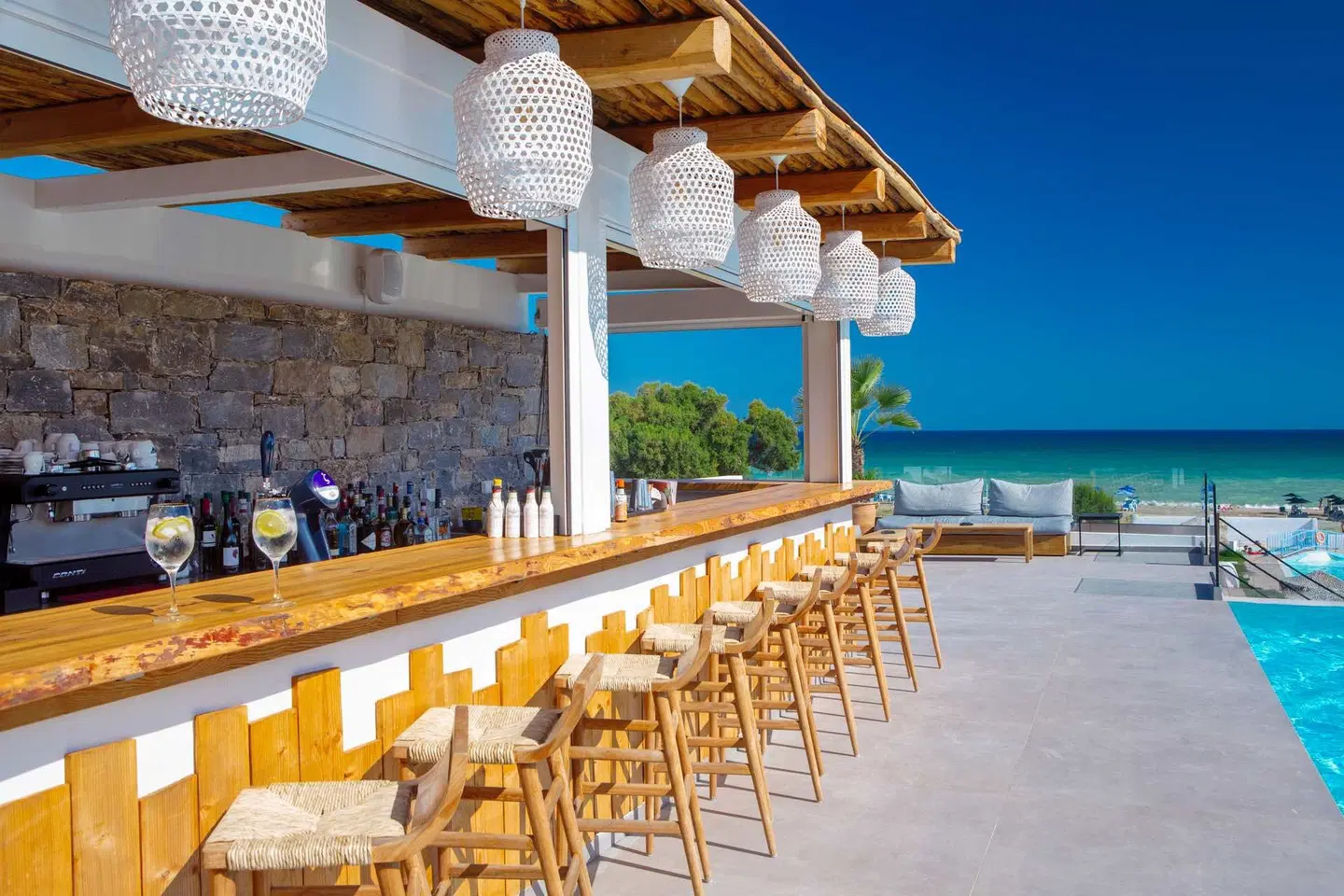 Atermono Boutique Resort Bar