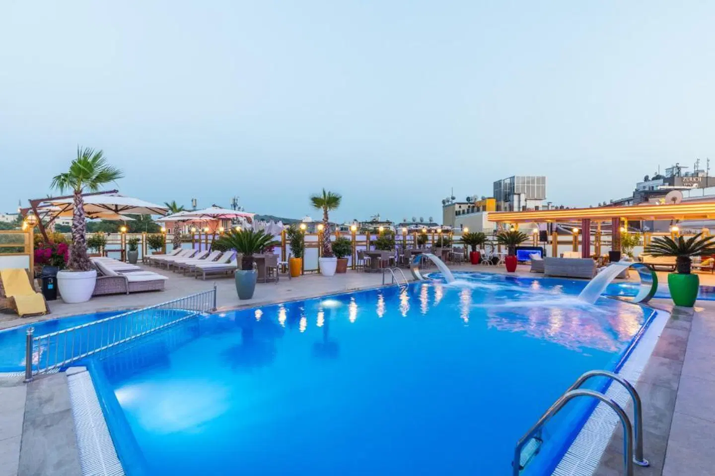 Wyndham Istanbul Old City OUTDOOR_POOL