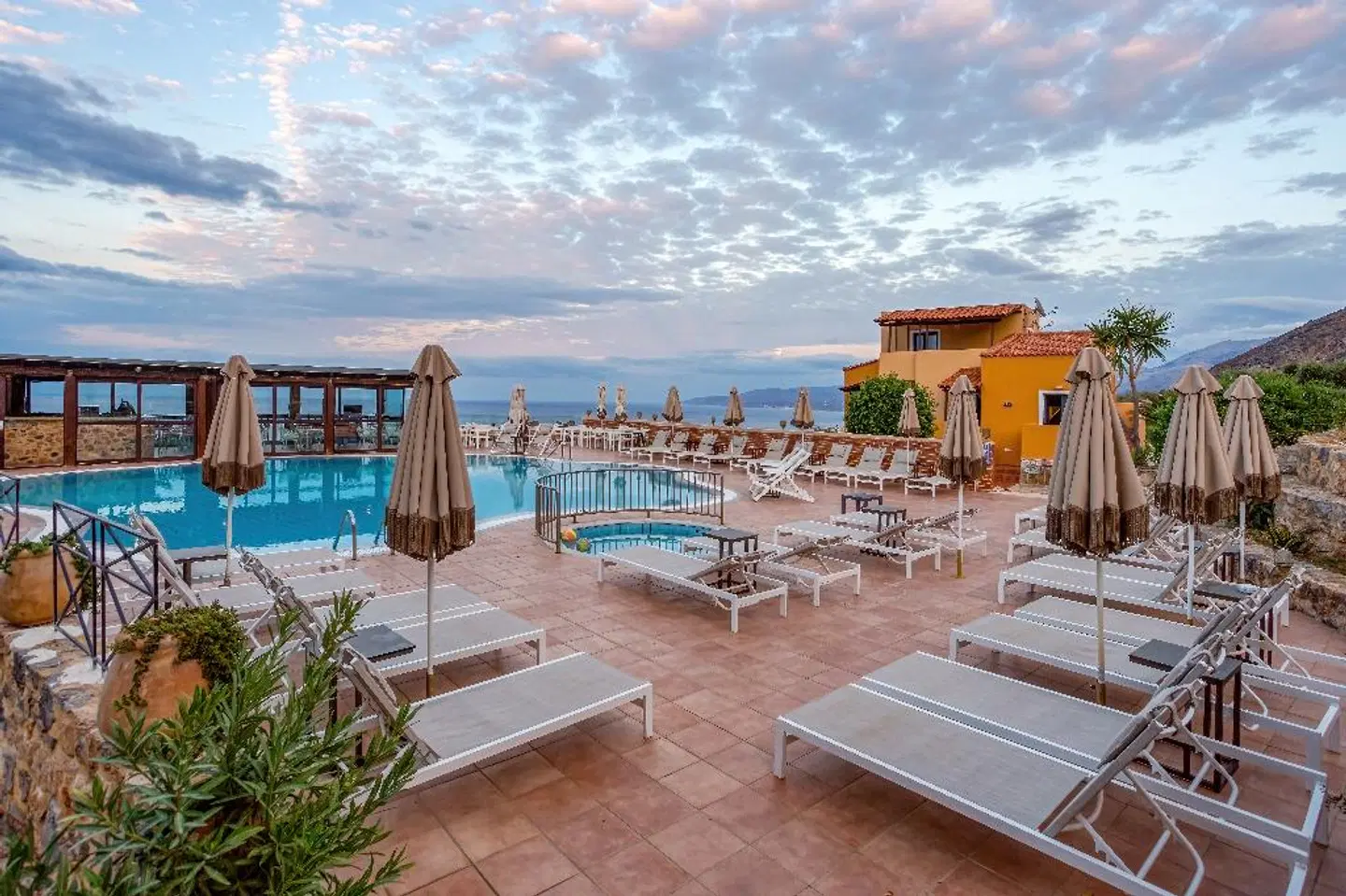 Amazones Driades Apartments Terrasse