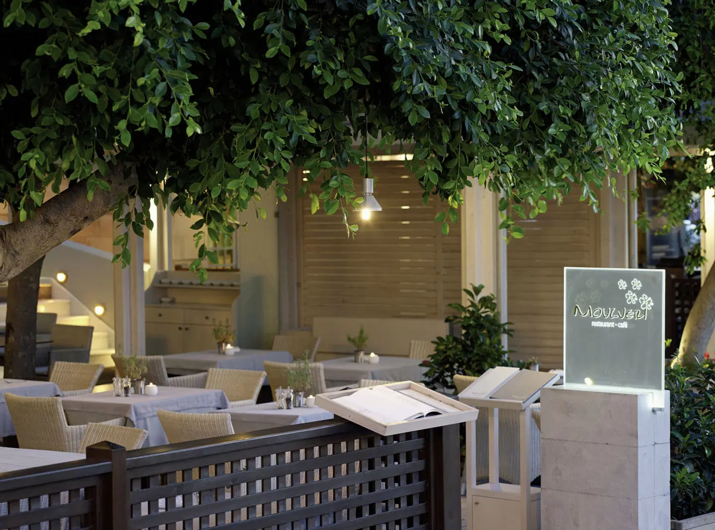 Kyma Suites Beach Hotel Terrasse