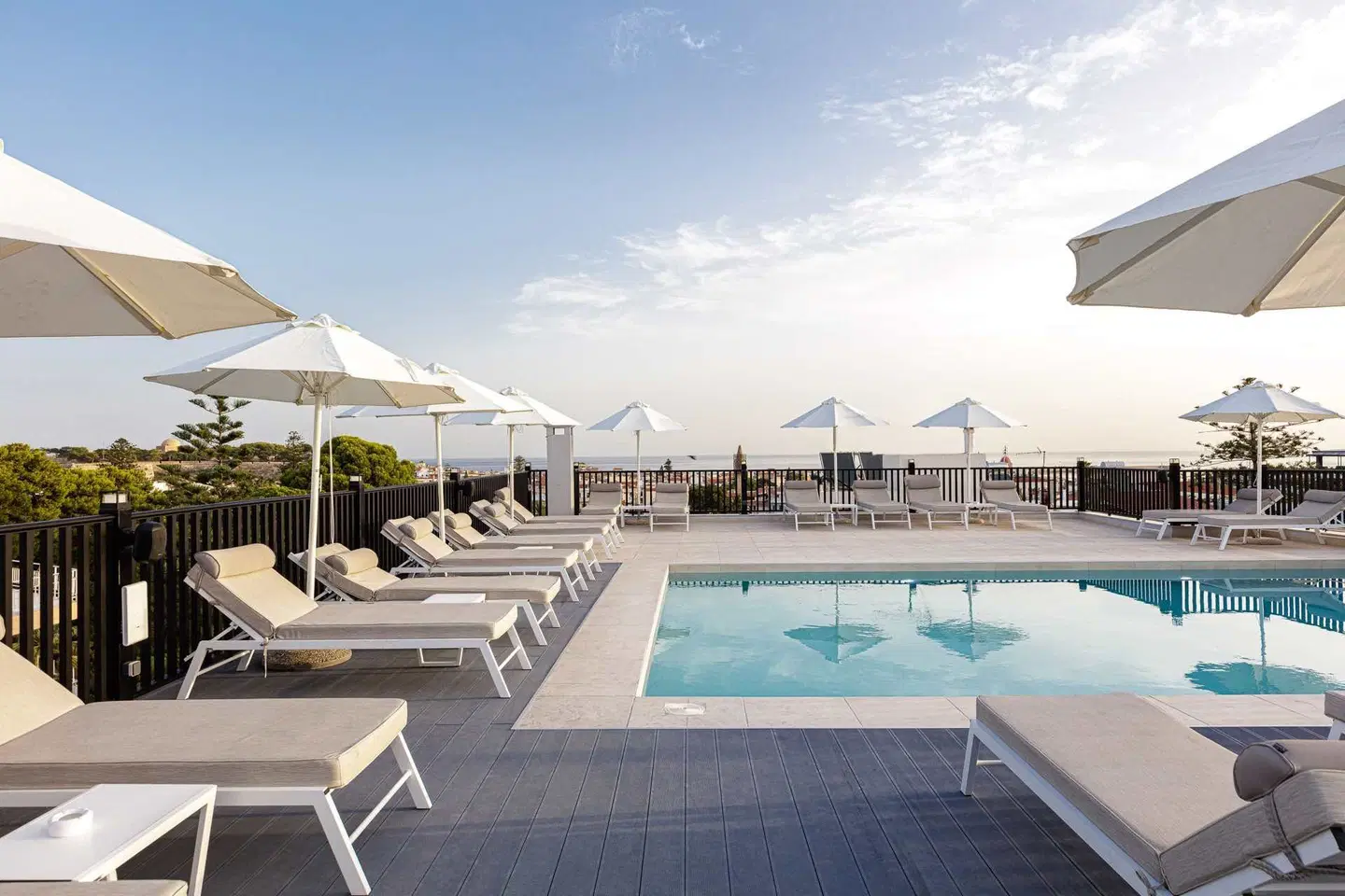 Jo An Palace Hotel OUTDOOR_POOL