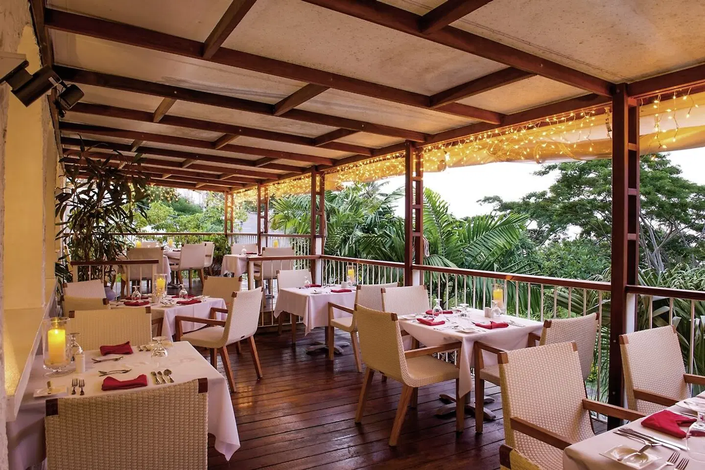 Mount Cinnamon Resort & Beach Club Restaurant