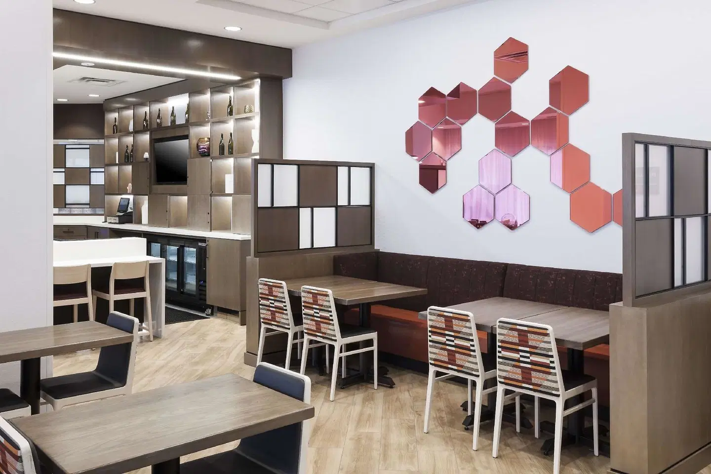 Hampton Inn & Suites Phoenix Downtown Bar