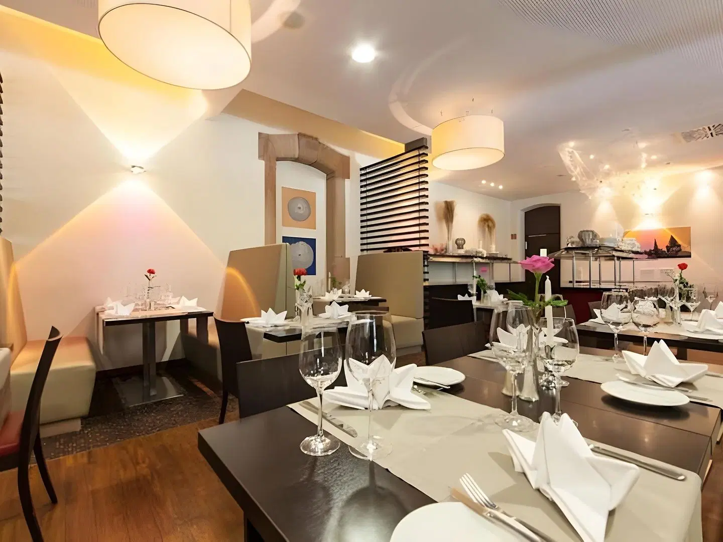 NOVINA Hotel Tillypark Restaurant