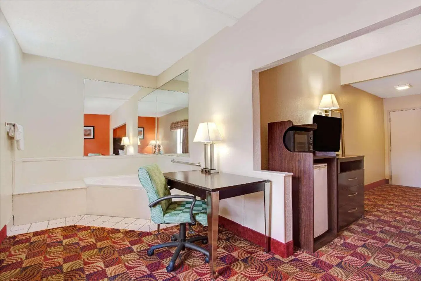 Days Inn & Suites by Wyndham Ridgeland ROOM_EXAMPLE