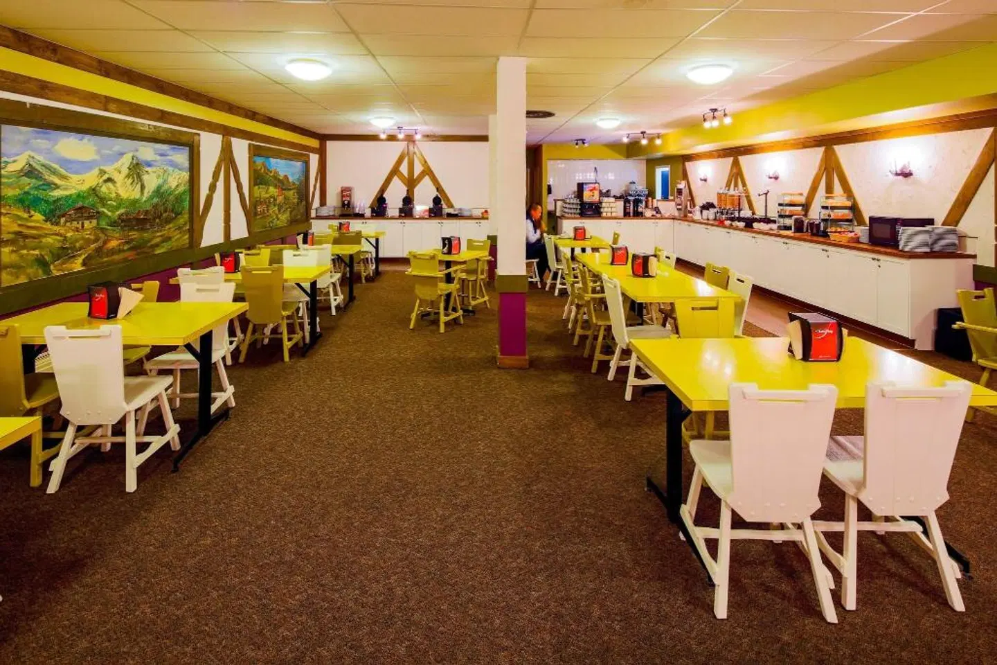 Mountaineer Lodge Bar