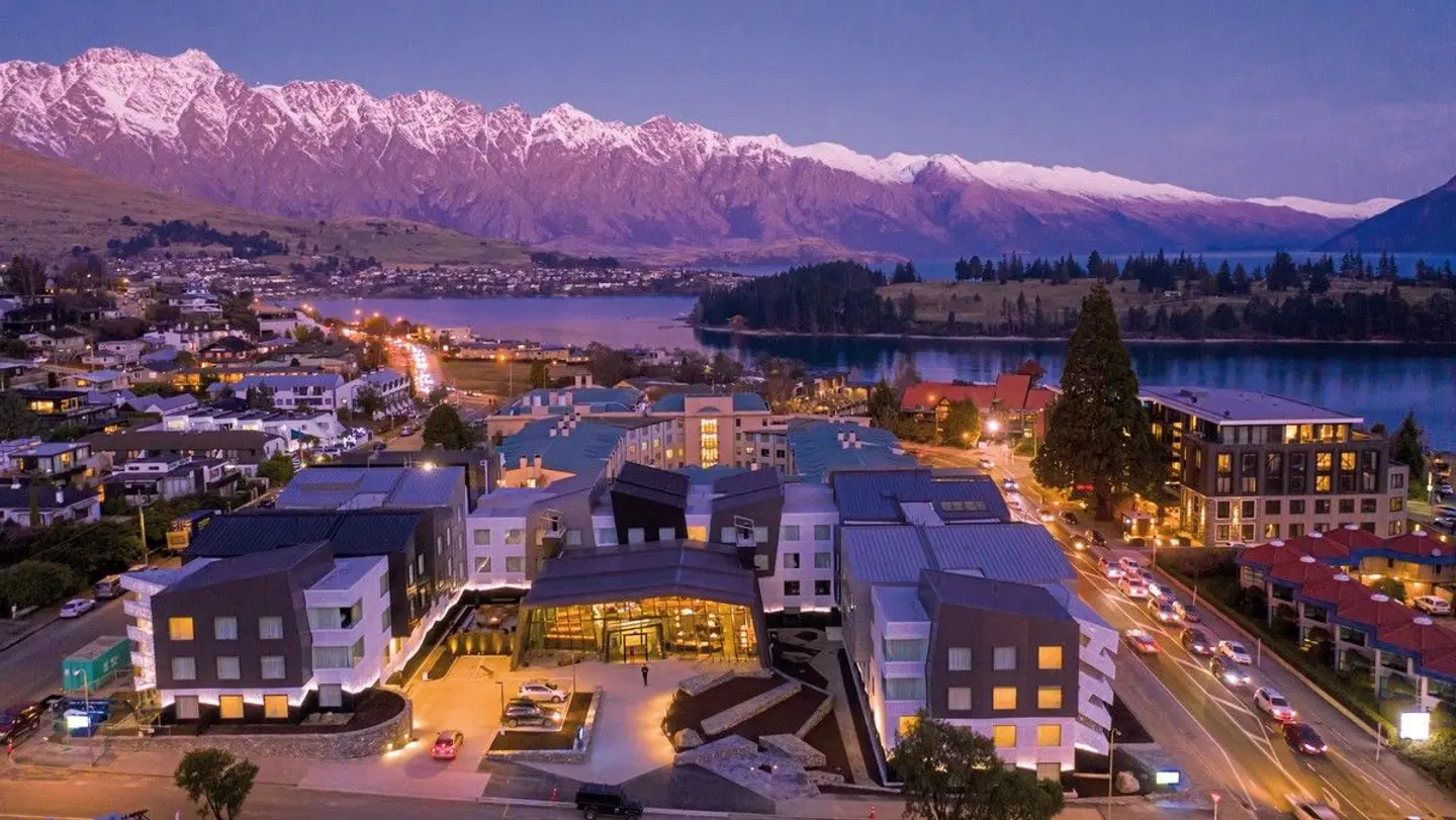 Holiday Inn Express & Suites Queenstown Terrasse
