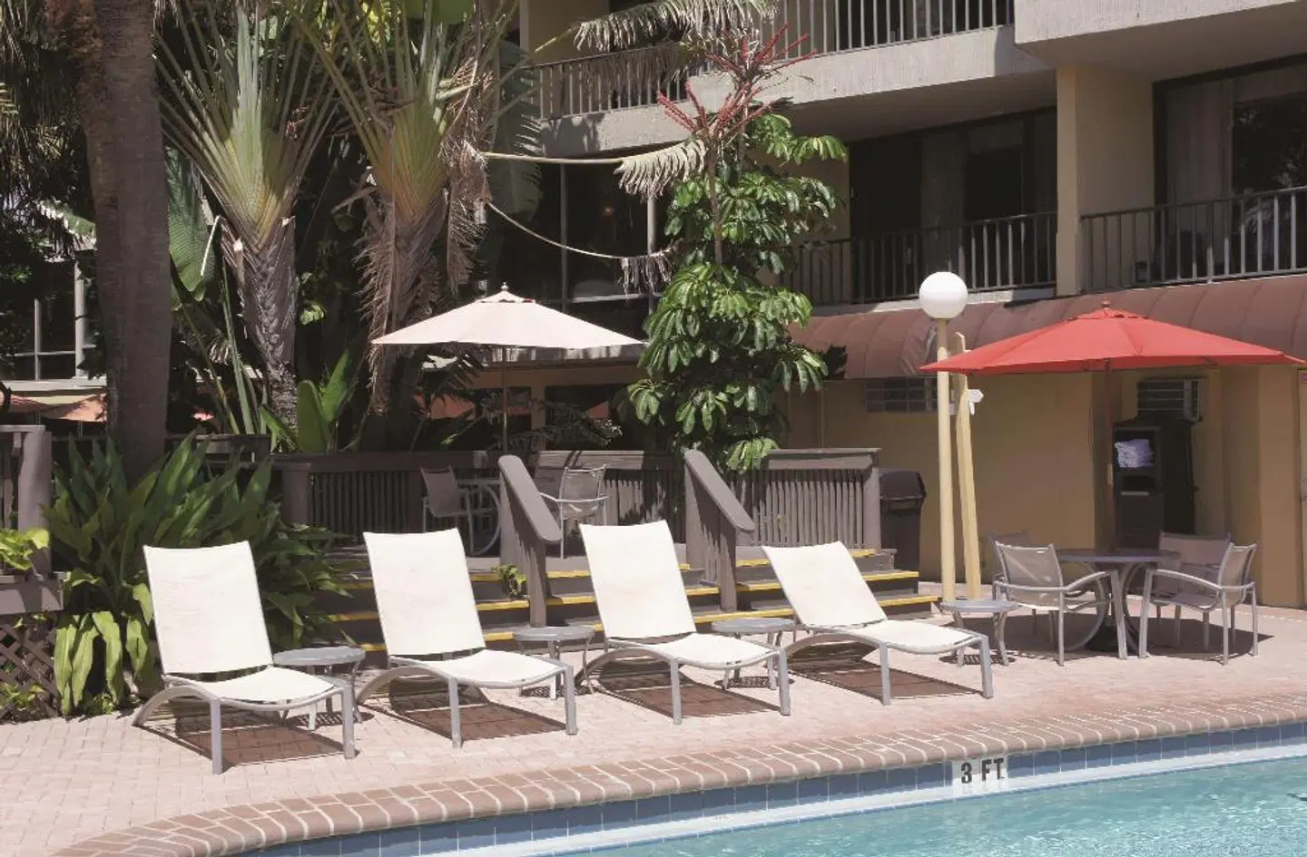 La Quinta Inn & Suites Cocoa Beach Oceanfront Terrasse