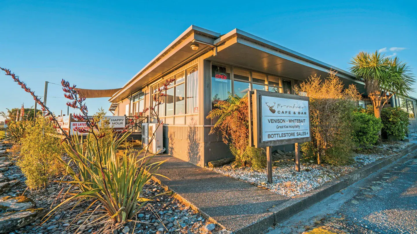 Heartland Hotel Haast EXTERIOR