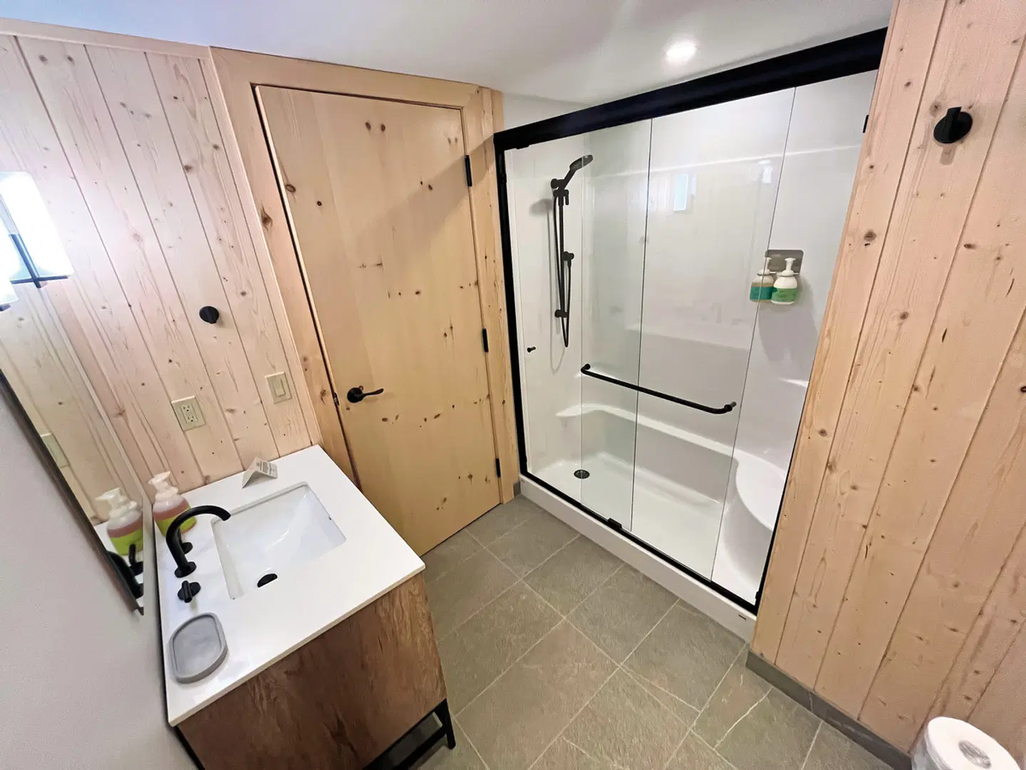 The Lodge at Bow Lake Badezimmer