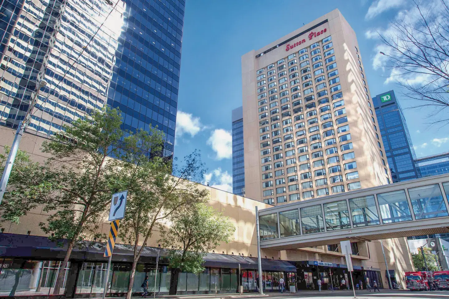 Sandman Signature Edmonton Downtown EXTERIOR