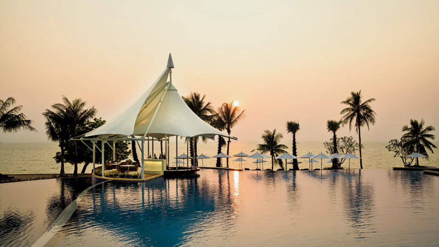 Mövenpick Siam Na Jomtien Pattaya OUTDOOR_POOL